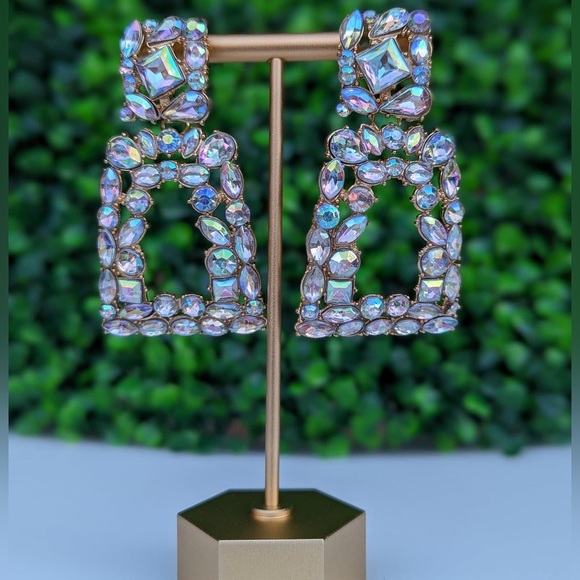 REAL HOUSEWIVES STATEMENT EARRINGS - Picture 1 of 9